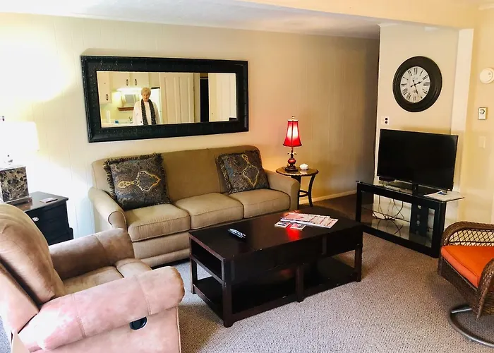 Apartamento Penthouse Overlooking Main Street With Free Off Street Parking Galena